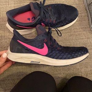 Nike Zoom size 7.5 navy and pink
